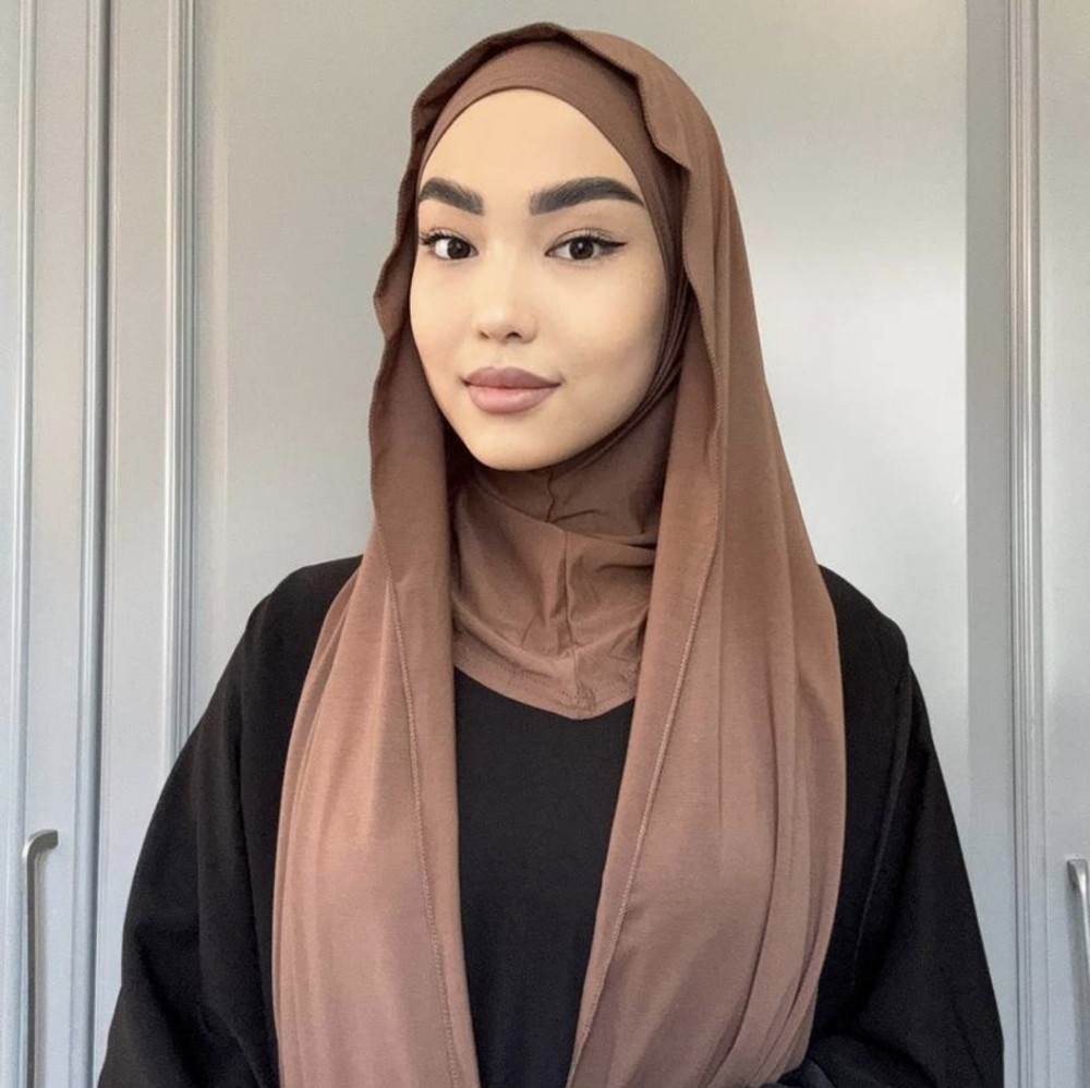 Instant hijab with undercap (2 in 1)
